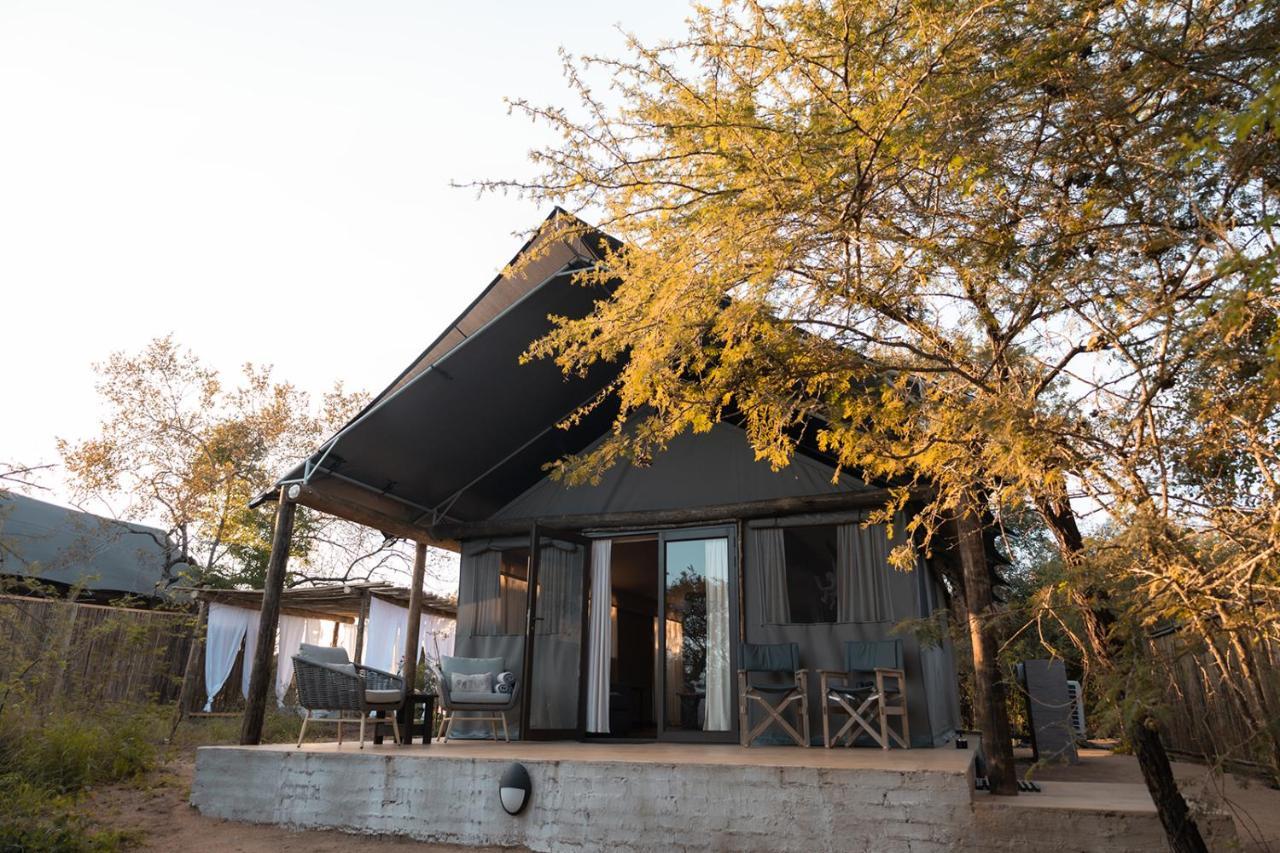 Umkumbe Bush Lodge - Luxury Tented Camp Sabi Sand Game Reserve Exterior photo